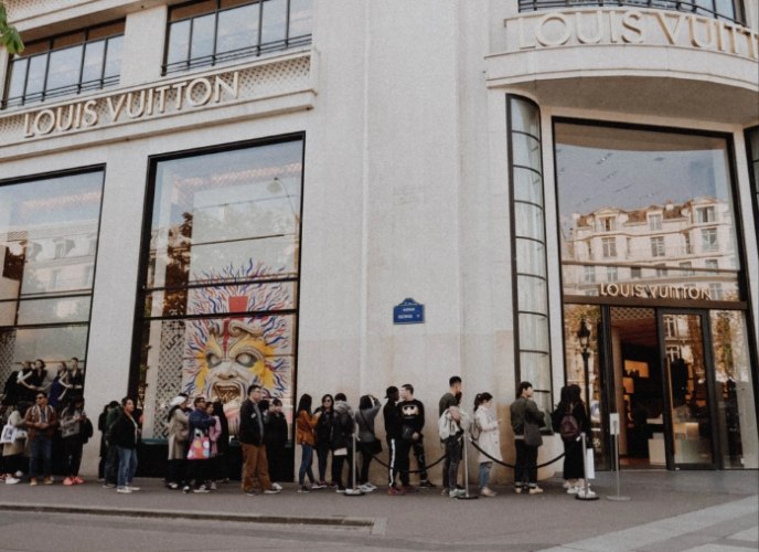 Outlet shopping in Paris
